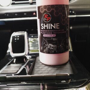 Shine 1L (Acondicionador de Plasticos Int.)